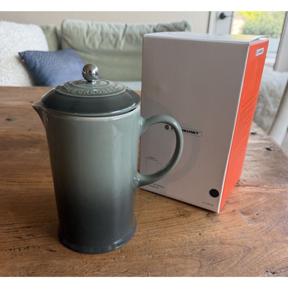 Le Creuset Stoneware 34 oz 1 Liter Coffee Pot French Press Thyme Green NEW